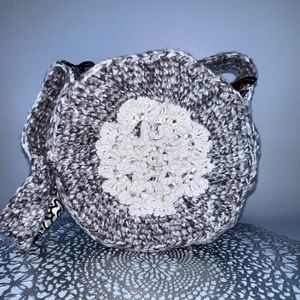 Round Crochet Bag Satin lined pocket